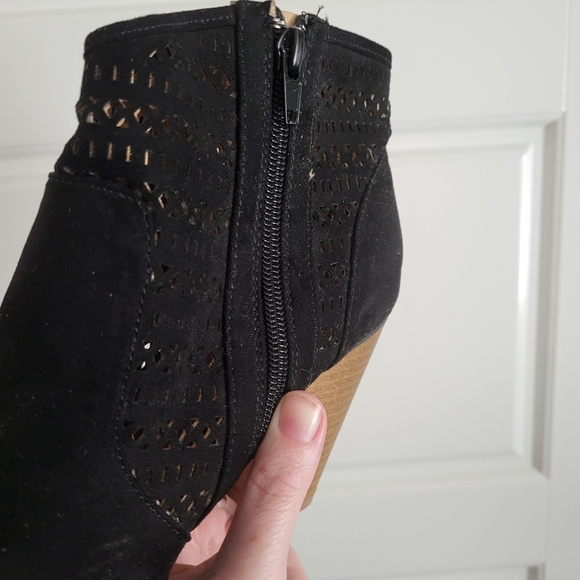 Cute cutout Modcloth booties - Picture 3 of 5